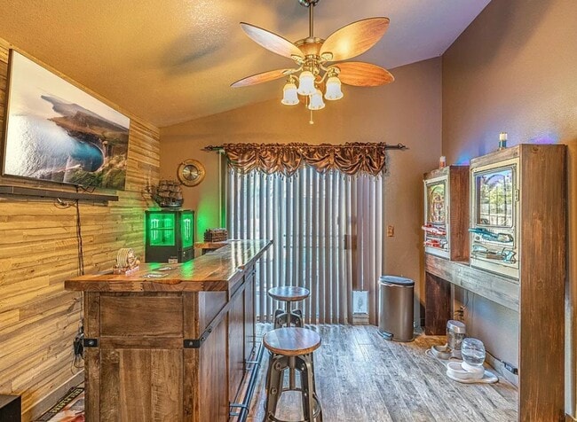 Building Photo - 4048 Belleshire Way