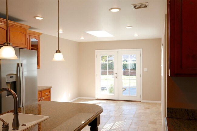 Building Photo - Beautiful North Hollywood 3 Bedroom, 2 Bath Single Family Home  *** Non-Smoking***