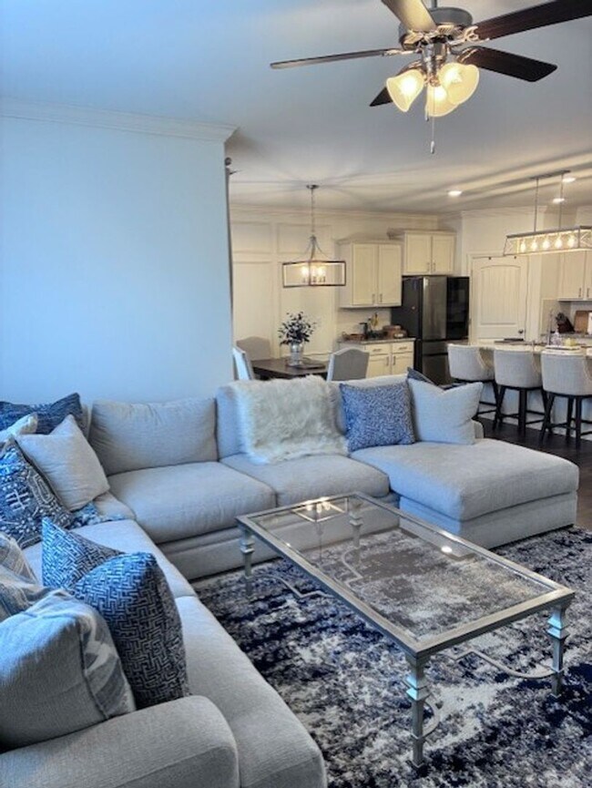 Building Photo - 224 Park Crest Run