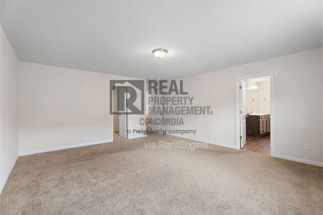 Building Photo - 317 Sportsman Dr