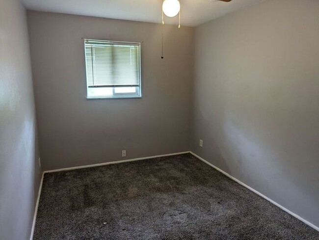 Building Photo - Cozy 1 bed 1 bath apartment for rent!