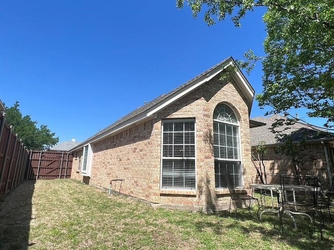 Building Photo - 1616 Falmouth Dr