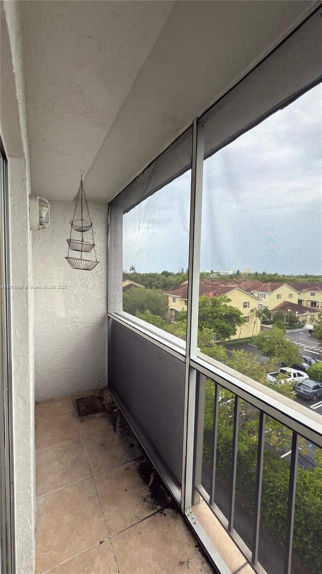 Building Photo - 8950 NE 8th Ave