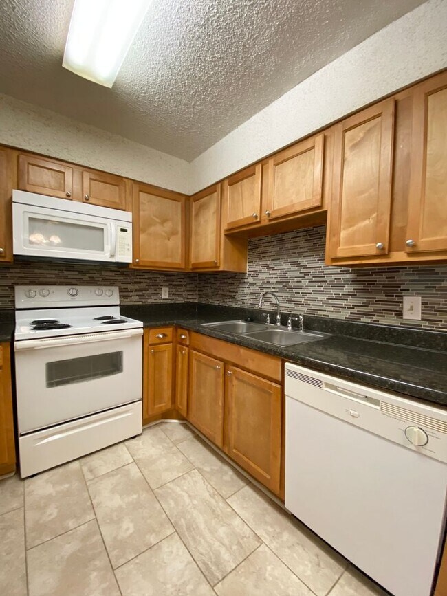 Building Photo - cpg4