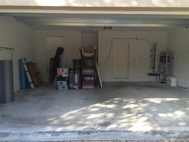 Building Photo - 886 Spinnaker Dr