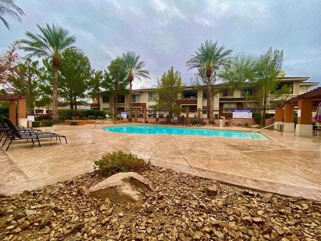 Building Photo - Executive Summerlin Suite
