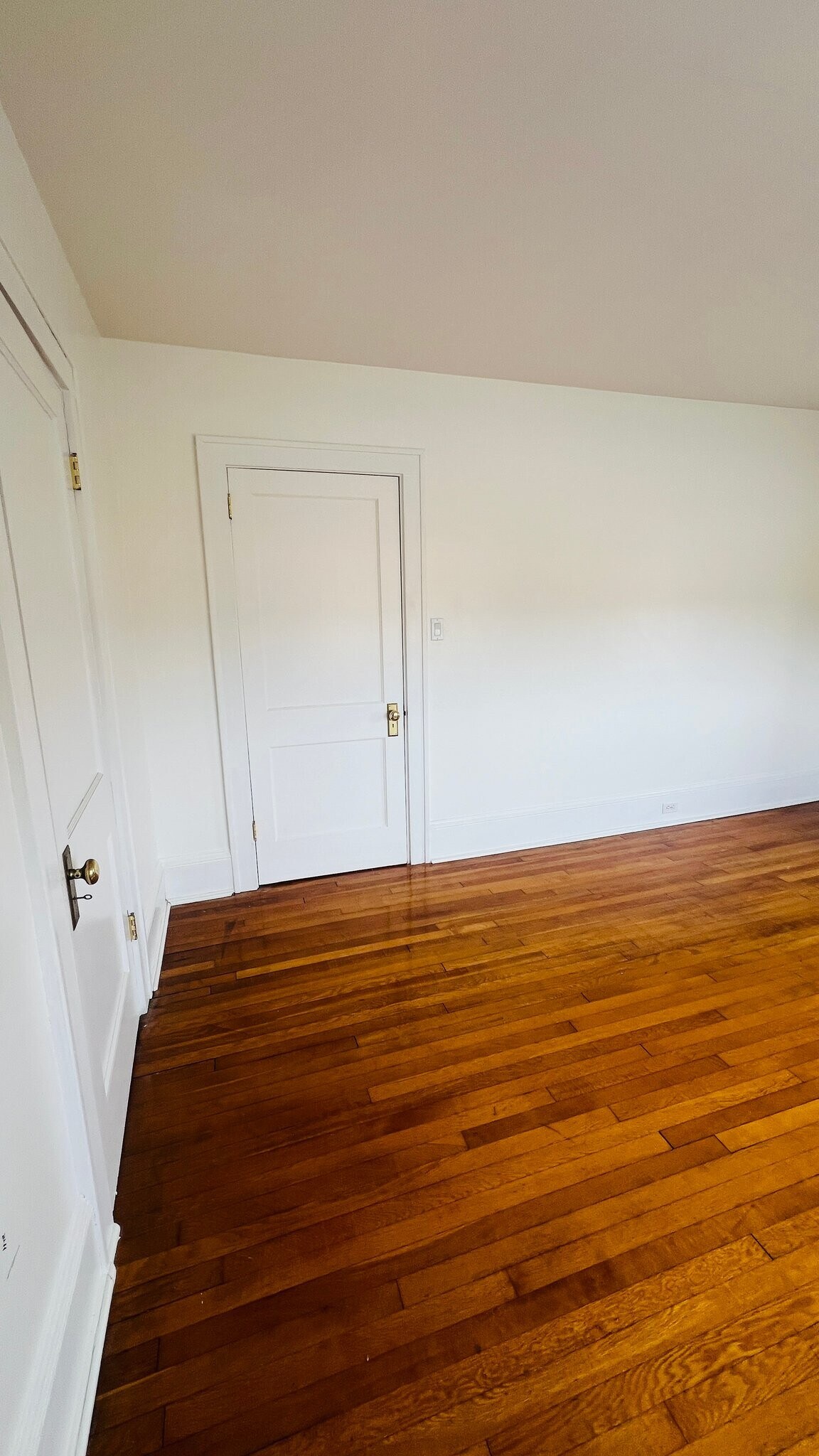 Building Photo - 812 Tyler Ave