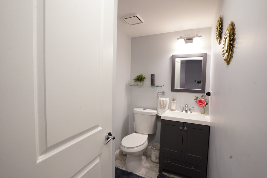 Powder Room - 210 W Wimbolton Dr