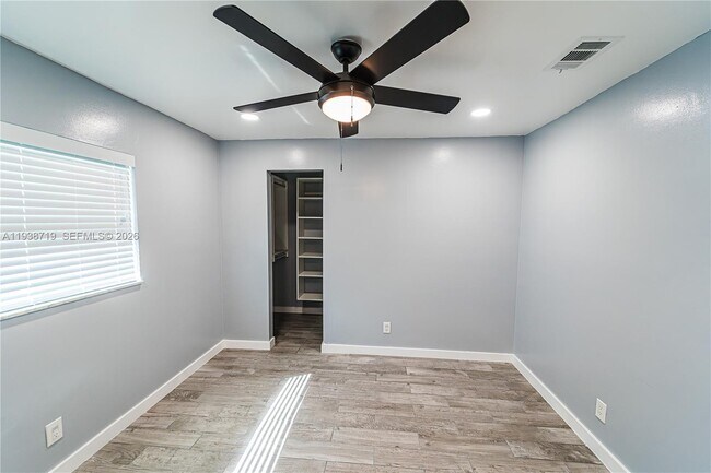 Building Photo - 8107 NW 74th Ave