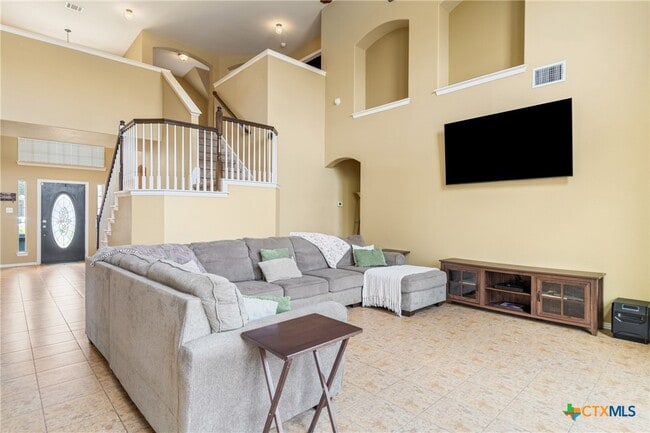 Building Photo - 1002 Wallin Farms Cove