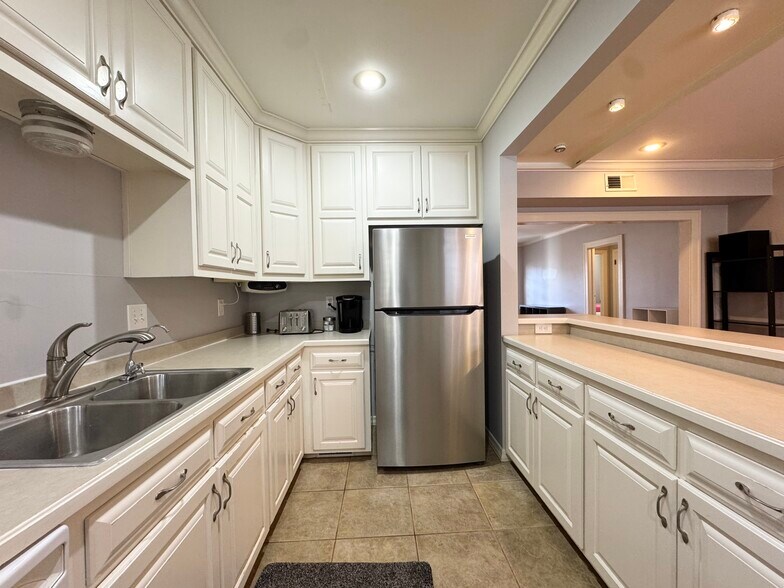 Building Photo - 4436 Mill Creek Pky