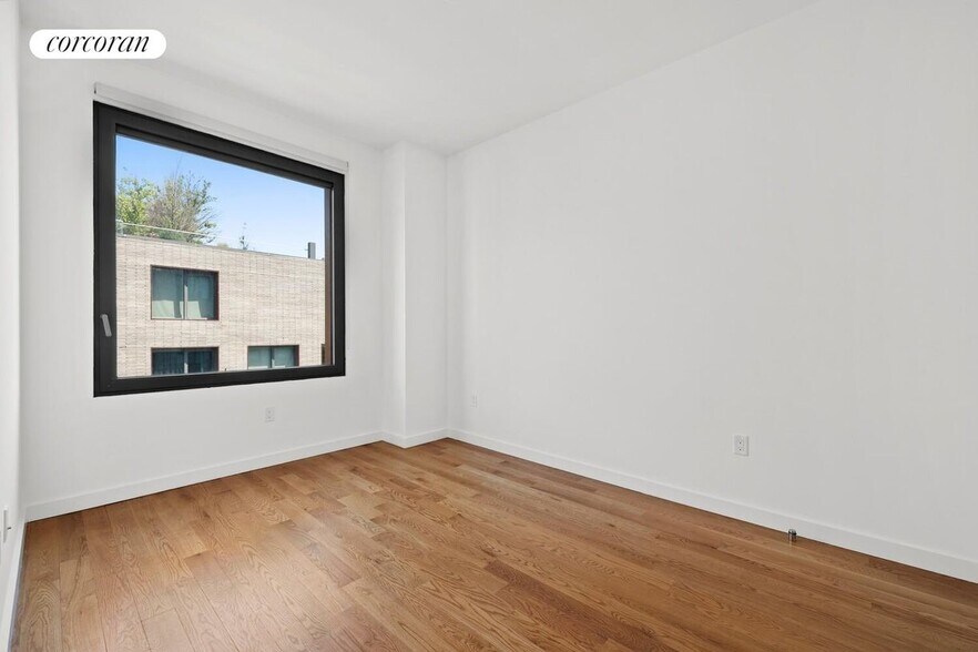 Building Photo - 54 Noll St