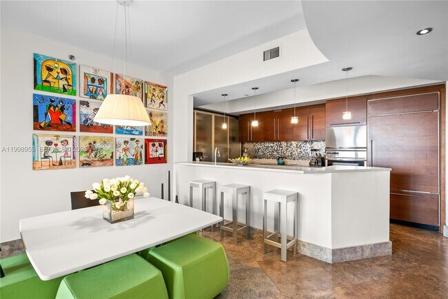 Building Photo - 450 Alton Rd