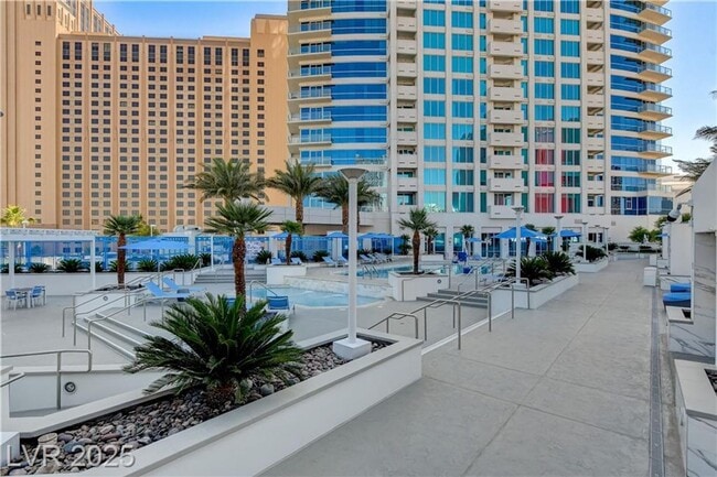 Building Photo - Luxury High-Rise Living at SKY | 29th Floo...