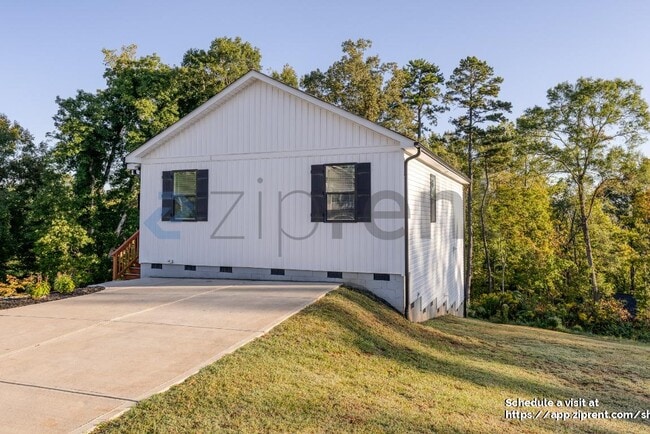 Building Photo - 106 Snyder Ct NE