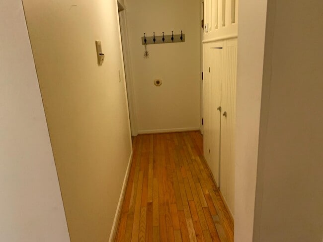 Building Photo - 226 W Michigan Ave