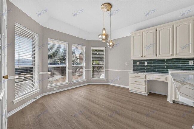 Building Photo - 305 Brazil Dr