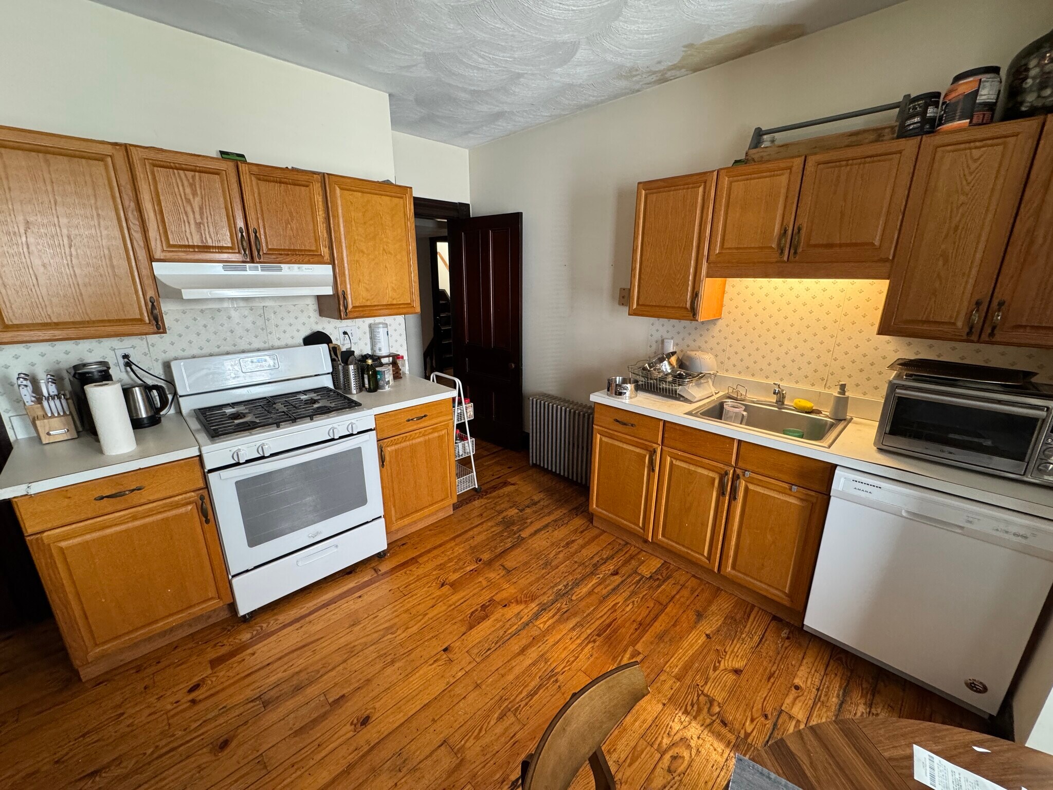 Building Photo - 211 Holland St