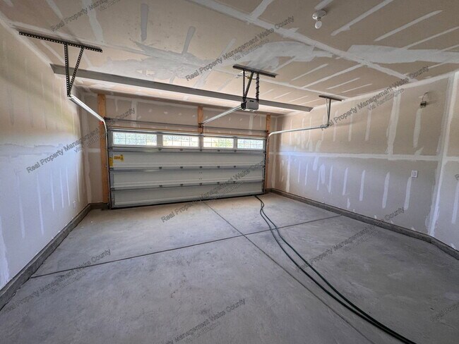 Building Photo - 254 Snowfield