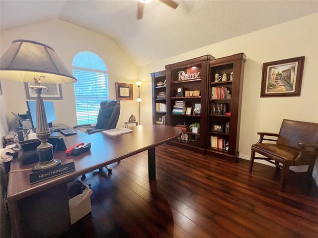 Building Photo - 10361 Balsam Dr