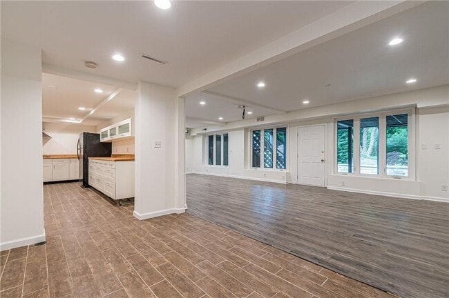 Building Photo - 4523 Runnemede Rd NW