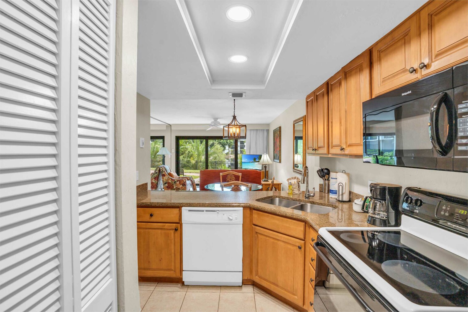 Building Photo - 600 Neapolitan Way