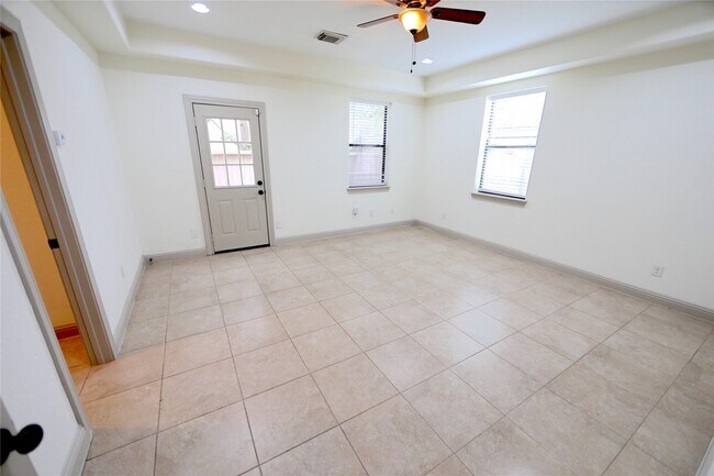Building Photo - 4514 Inker St