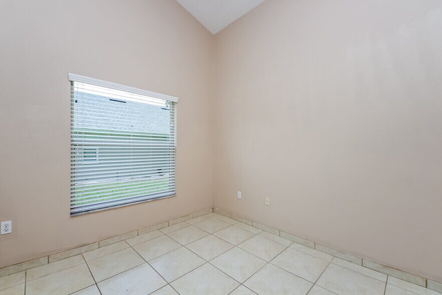 Building Photo - 3237 Harpers Ferry Ct