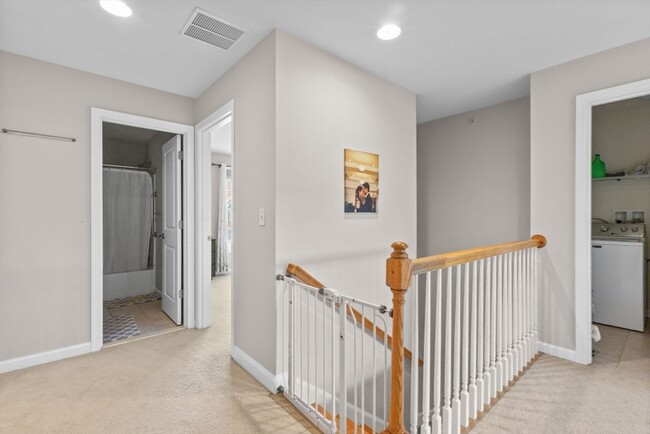 Building Photo - 71 Kendall Ct