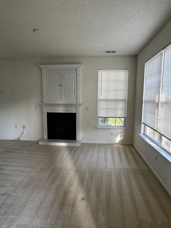 Building Photo - Red Mill Village