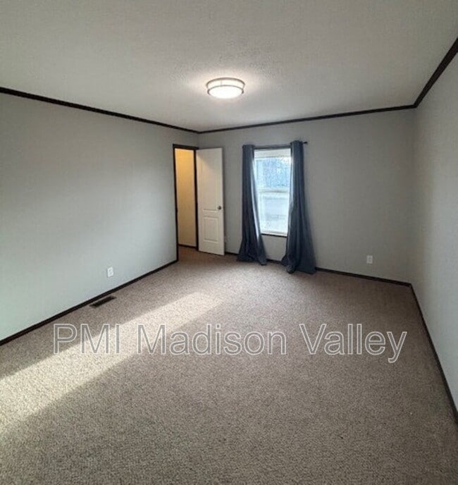 Building Photo - 707 Washington St