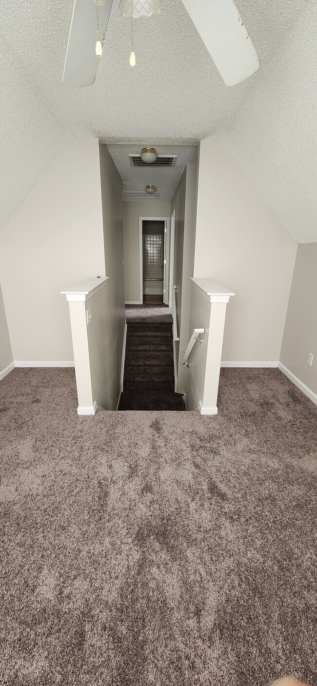 Building Photo - 1113 Waverly Pl Dr