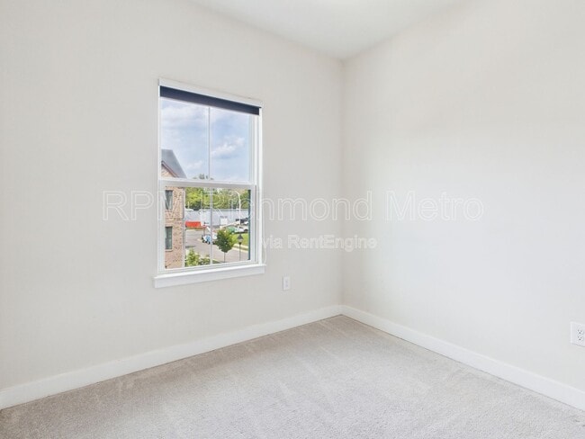 Building Photo - 2104 Boro Ridge St