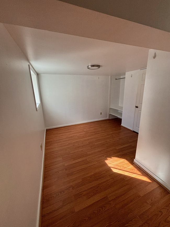 Building Photo - 207 Woodrow St