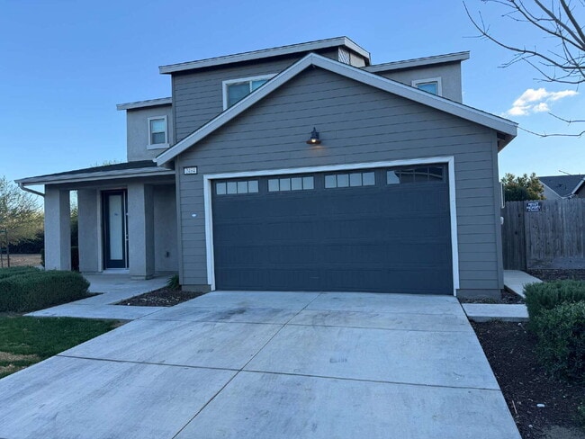 Building Photo - 2494 Valdes Dr