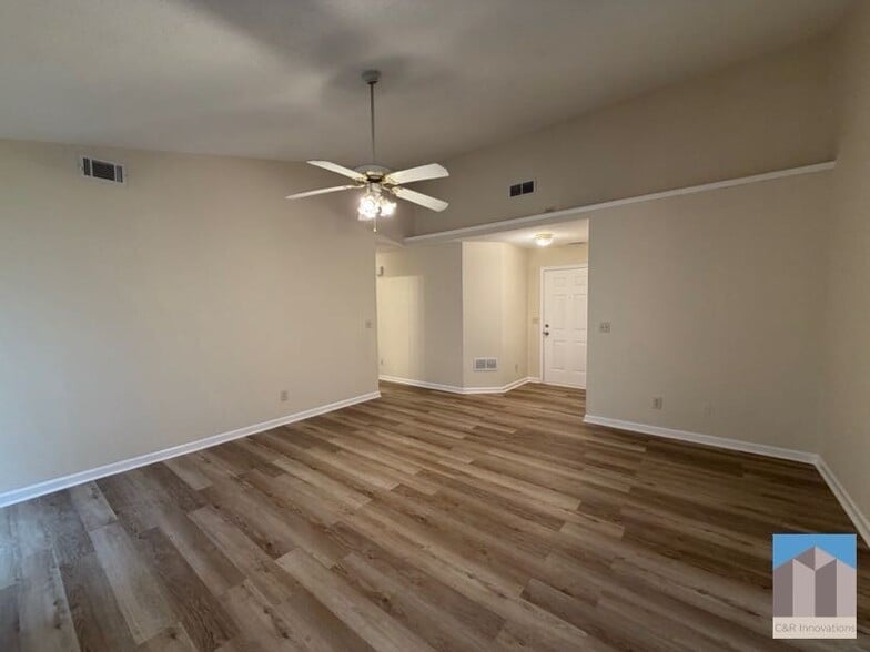 Building Photo - 414 Saddle Shoal Trl