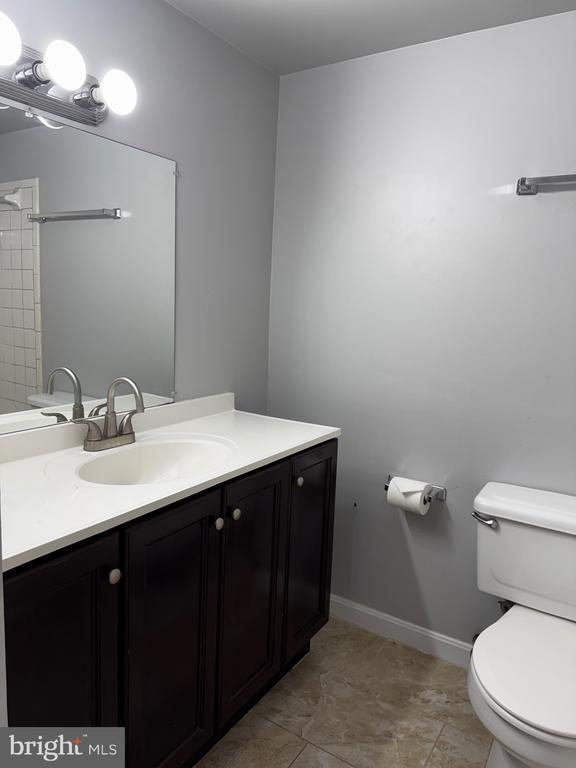 Building Photo - 11238 Cherry Hill Rd