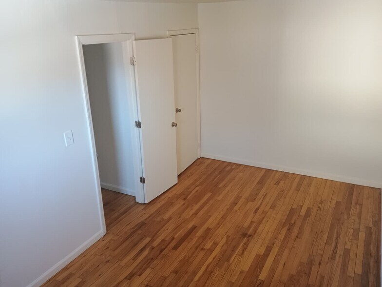 Building Photo - 37 Reservoir Ave