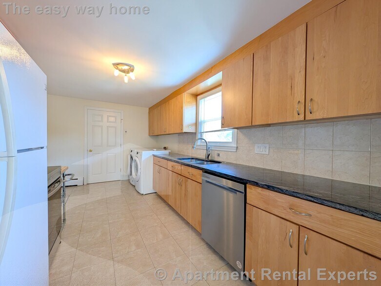 Building Photo - 7 Patrick St