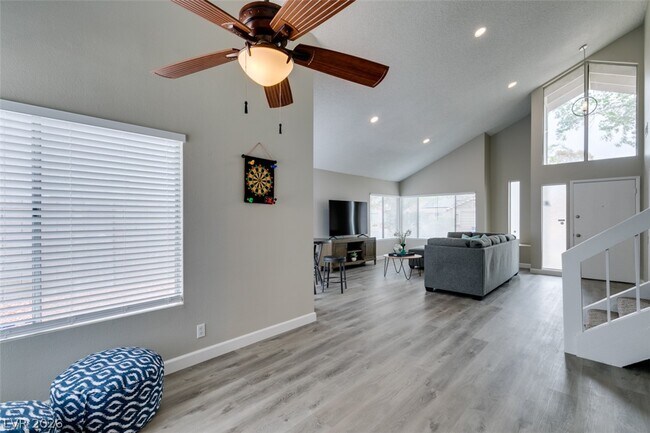 Building Photo - 6585 Minton Ct