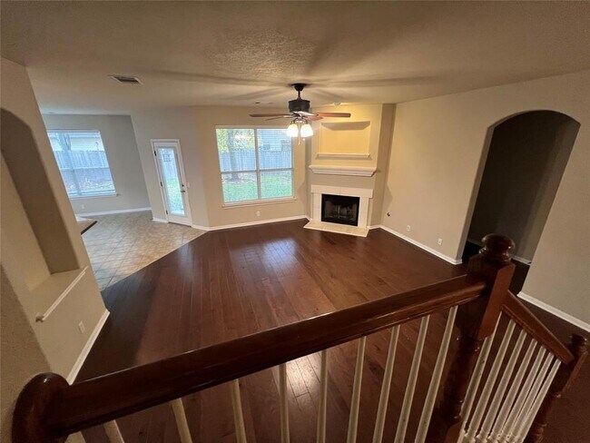 Building Photo - 9325 Bavaria Ln