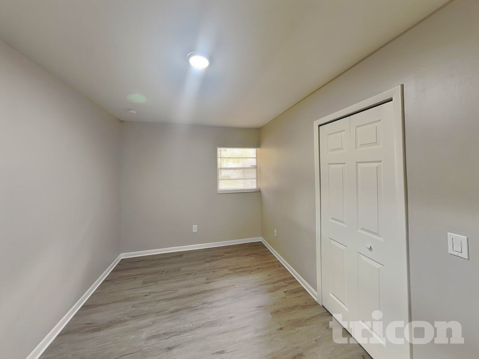 Building Photo - 120 N Alderwood St