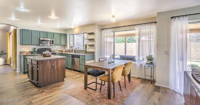Building Photo - Single Family Home For Rent