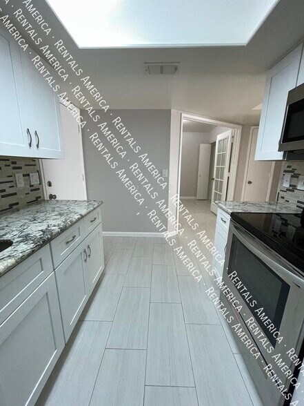 Building Photo - 3131 W Cochise Dr