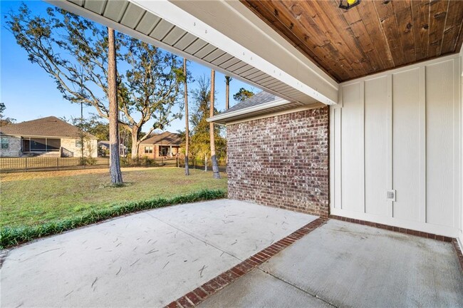 Building Photo - 7817 Hemlock St