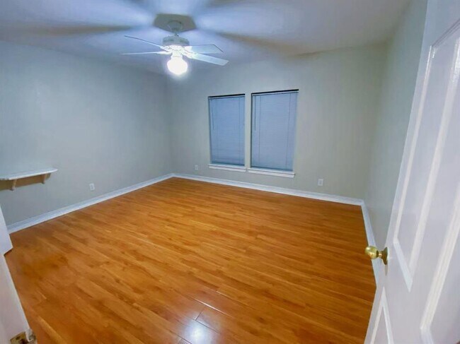 Building Photo - 4807 Whitby Cir