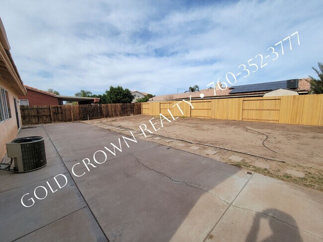 Building Photo - 669 Sagebrush St