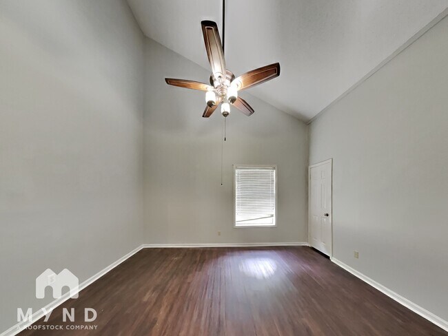 Building Photo - 169 Mysen Cir
