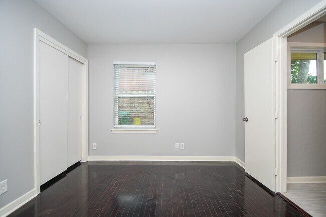 Building Photo - 5209 De Milo Dr