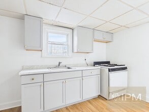 Building Photo - 1055 N Duke St